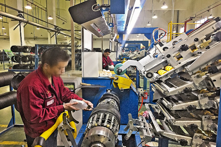 浙江省委书记易炼红带队访问中策橡胶泰国工厂，高度评价发展规模